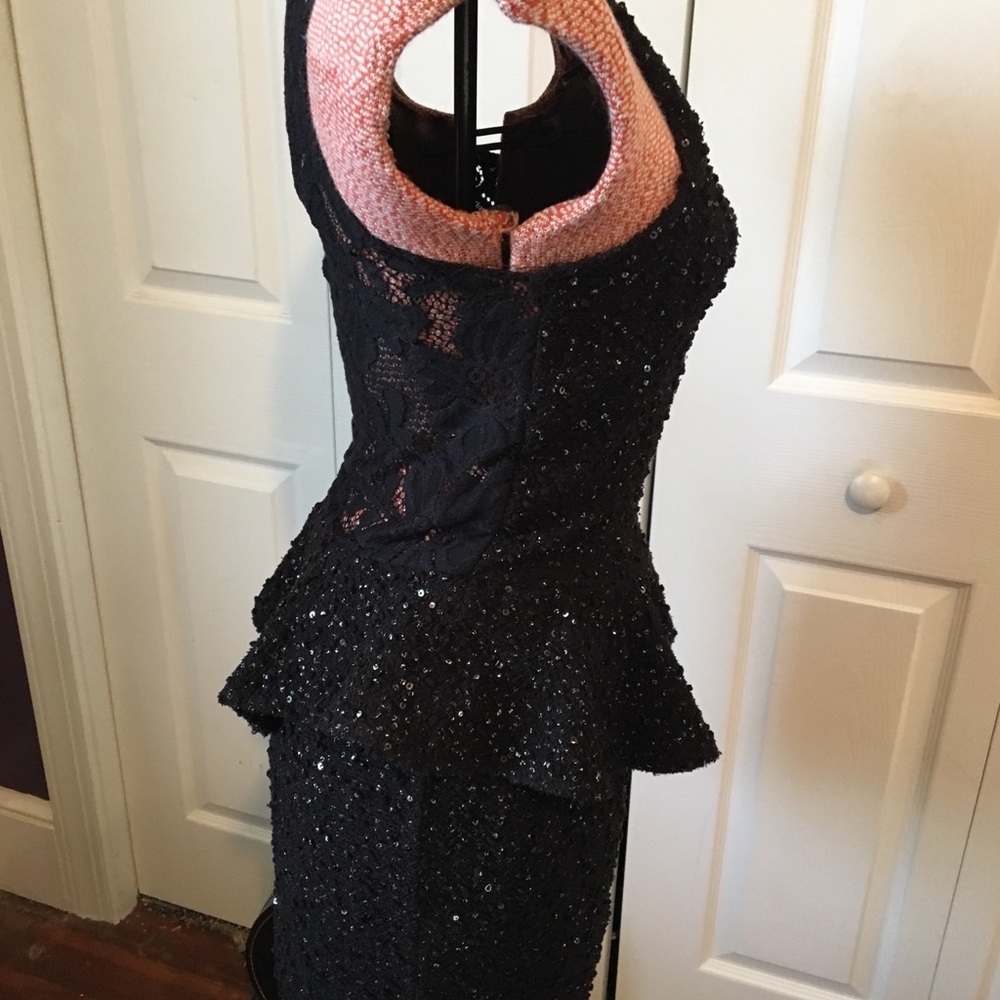 Little black dress>>Voom by Joy Han